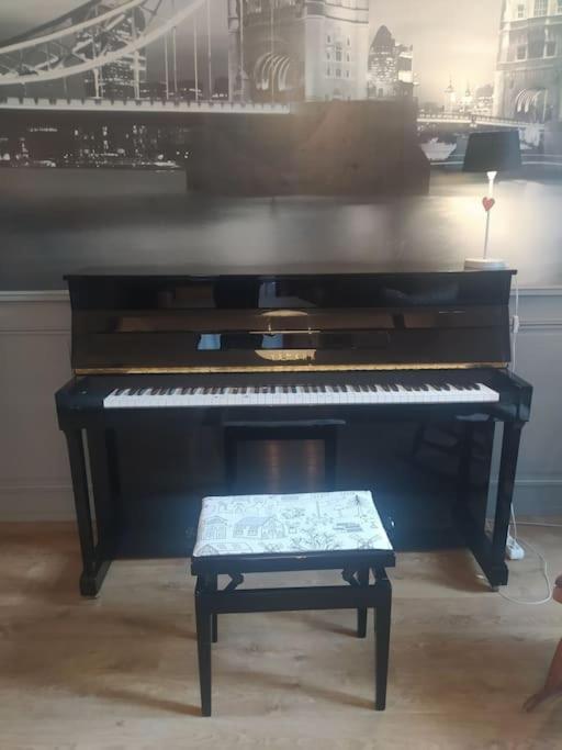 Chambre Dans Appartement De Caractere Dole Dış mekan fotoğraf